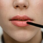 40代からの「唇の血色」を劇的に変える。リップの色でその日のヒロインを演じ分けるメイクの魔法