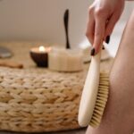 肌を綺麗にする1分間のリフレッシュ。天然木ボディブラシで始める「ドライブラッシング」の美肌習慣
